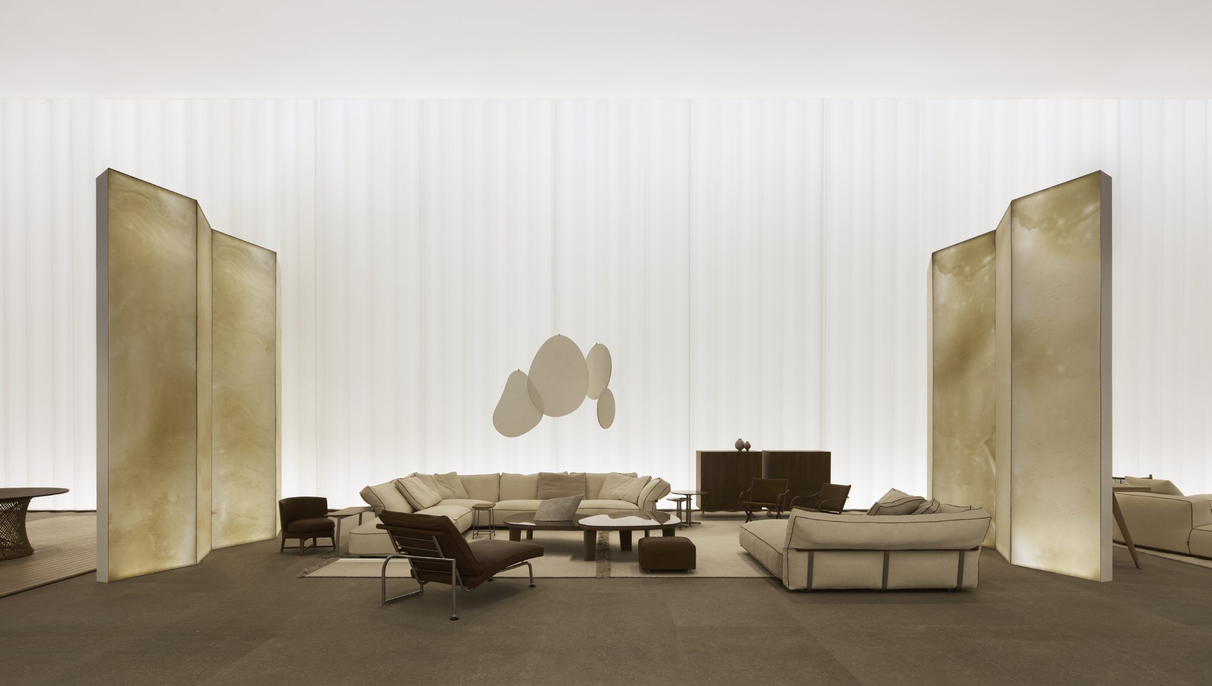 FLEXFORM | BETWEEN THE FOLDS -2024 NEW COLLECTION-｜DESIGNART